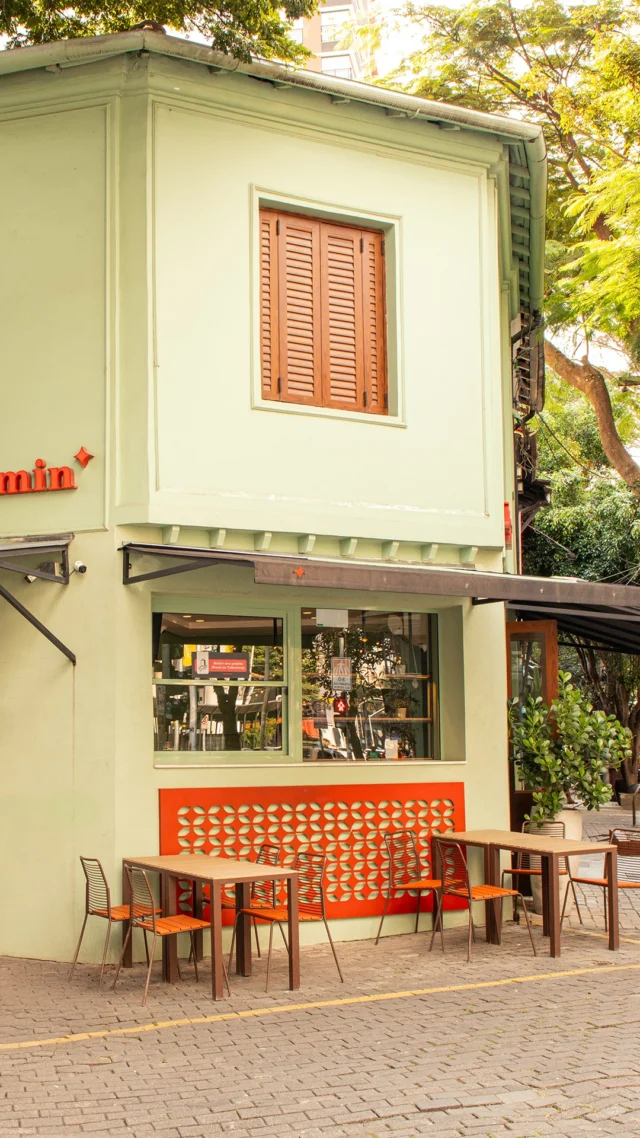 Um lugar para viver bons momentos.

A Benjamin é seu espaço feito para pausar, aproveitar e sentir o sabor inconfundível de nossas delícias. 

Entre, respire fundo e permita-se viver essa experiência. ☕✨

#Benjamin #PadariaSP #Brunch #Croissant #Café