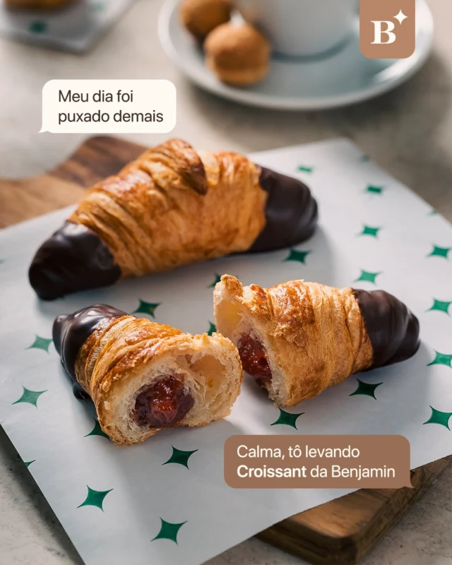 Depois de um dia puxado, tudo o que a gente quer é relaxar. 

Um croissant quentinho, uma bebida da sua preferência e alguns minutos só para você já fazem toda a diferença. Experimente sua próxima pausa deliciosa com a Benjamin!

#BenjaminAPadaria #PadariaSP #Croissant #Padaria #Café #Pausa
