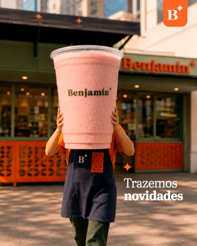 Chegou uma novidade para deixar a sua rotina ainda mais equilibrada.
 
Experimente as novas vitaminas com whey nos sabores Banana e Morango. Duas opções para dar um toque diferente à sua pausa. 

#Benjamin #BenjaminAPadaria #Novidades #Vitaminas #Whey