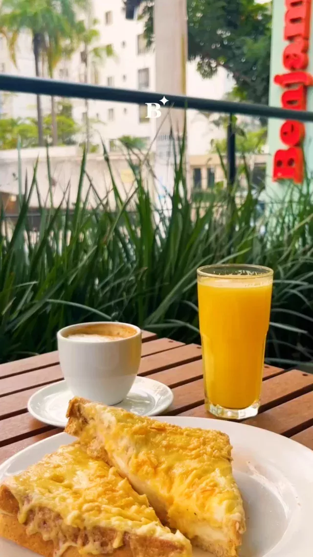 Se o queijo derretendo faz seu coração bater mais forte, esse combo é pra você!

Combo de Croque de Peito de Peru + bebida para curtir no Dia do Consumidor! Leve, saboroso e com MUITO queijo para aproveitar.

#benjaminpadaria #padariasp #saopaulo #cafedamanha #brunch #croque #peitodeperu #diadoconsumidor